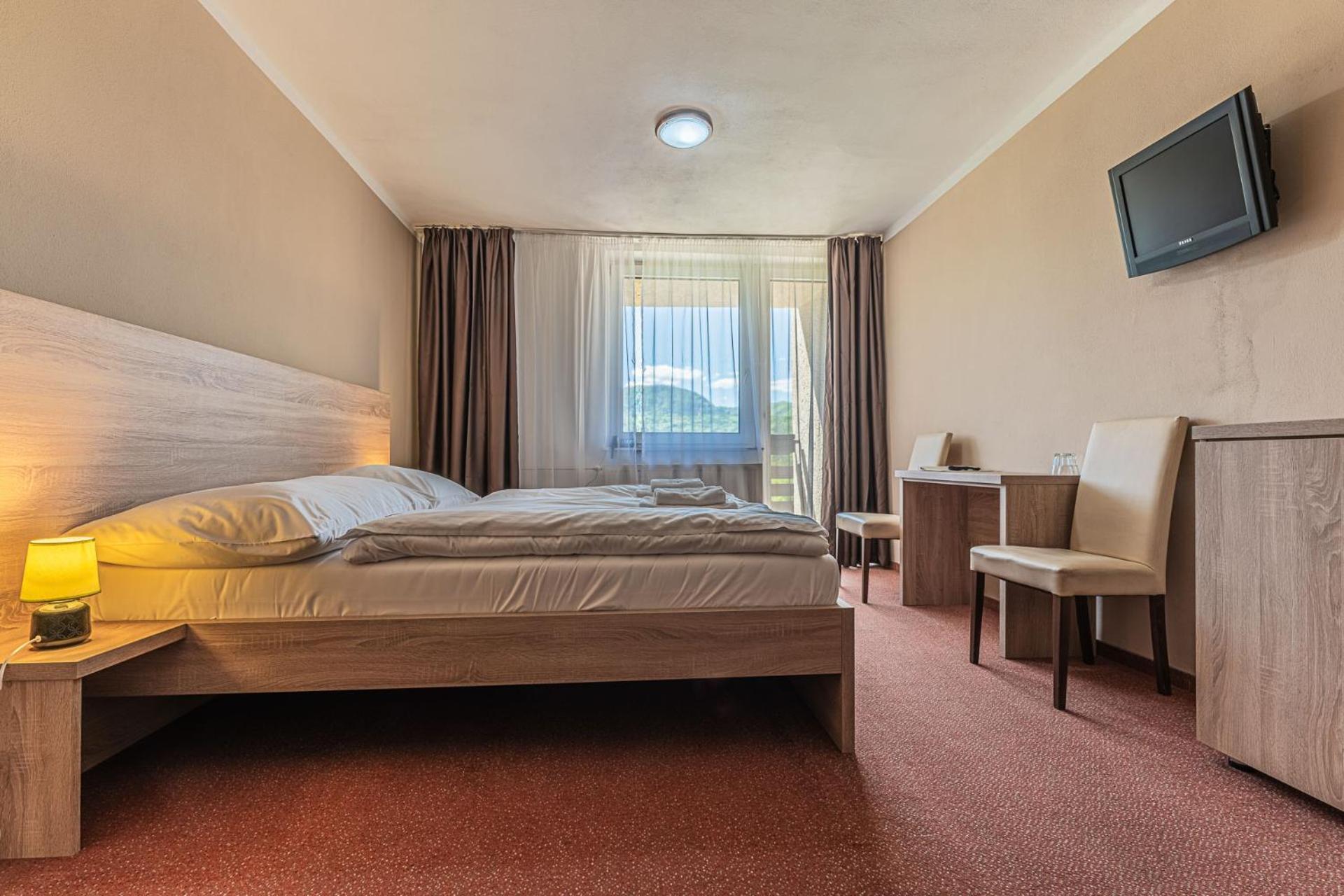 Grand Hotel Rooms Spisske Tomasovce Exterior photo
